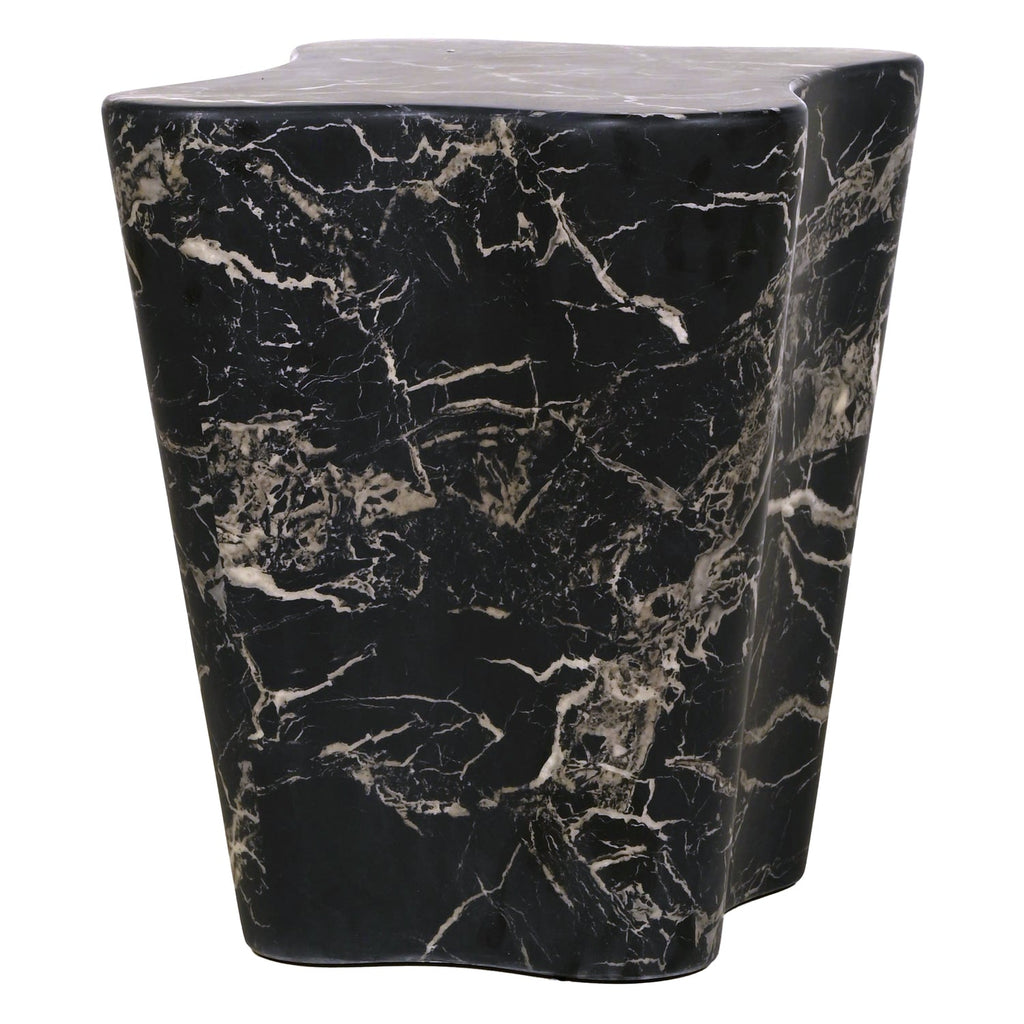 Table d'appoint en marbre noir brut avec silhouette angulaire sculptée à la main pour salons