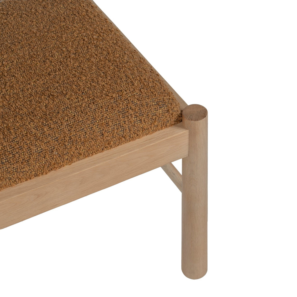 Chaise de salle à manger contemporaine en chêne et bouclette avec palette sculpturale effet marbre pour salles à manger