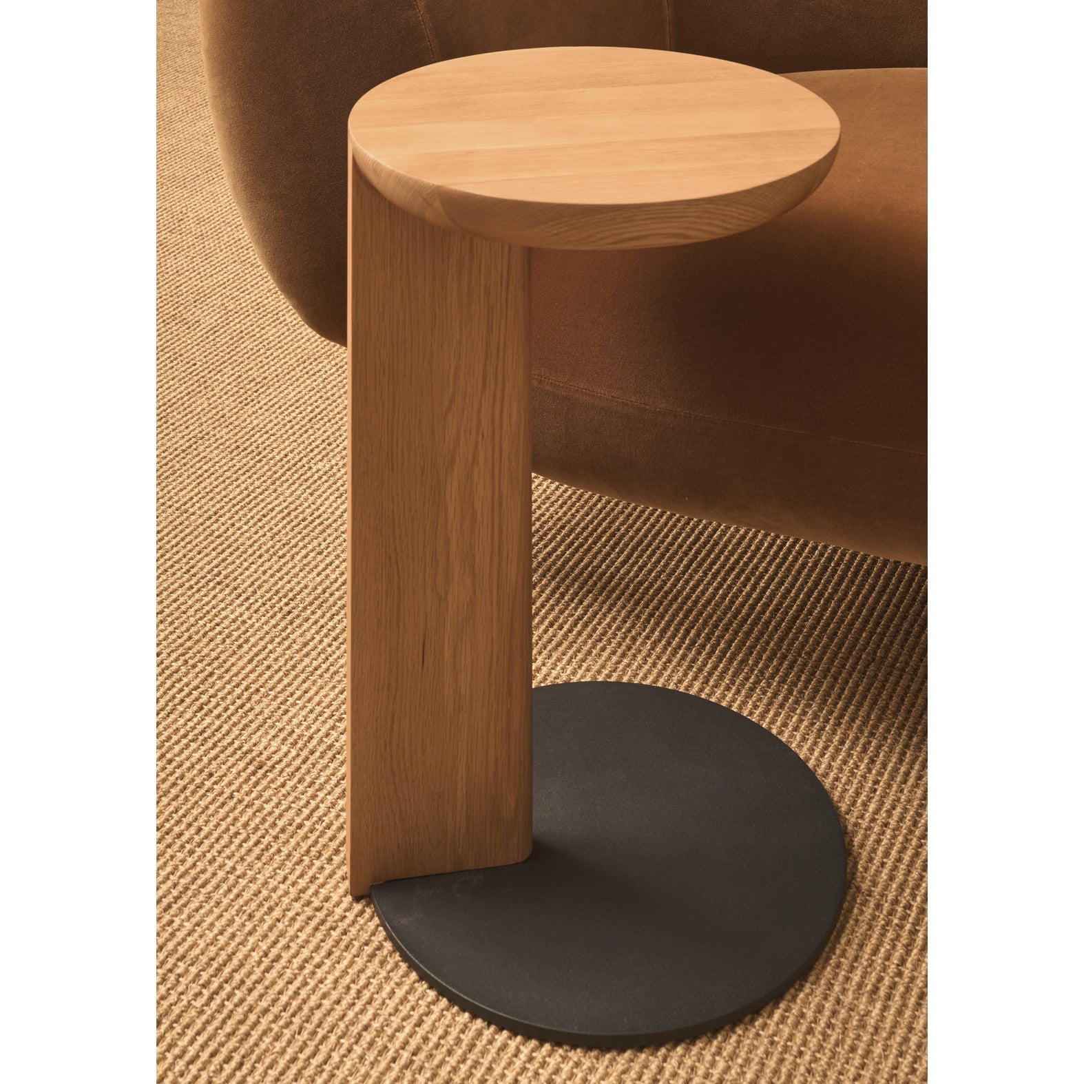 Table d'appoint moderne en bois massif pour ordinateur portable avec piètement fin en acier pour salons