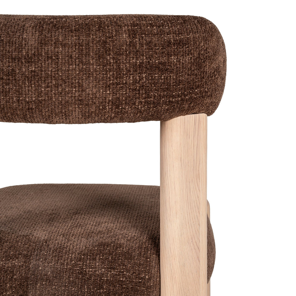 Chaise de salle à manger en bois rembourrée et décontractée avec assise légèrement incurvée pour les salles à manger de tous les jours