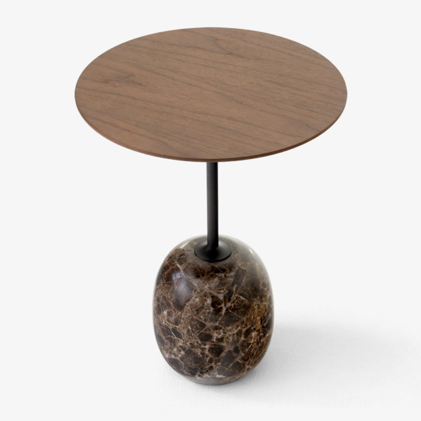 Table d'appoint minimaliste en marbre et acier avec silhouette sculpturale ovale pour salons