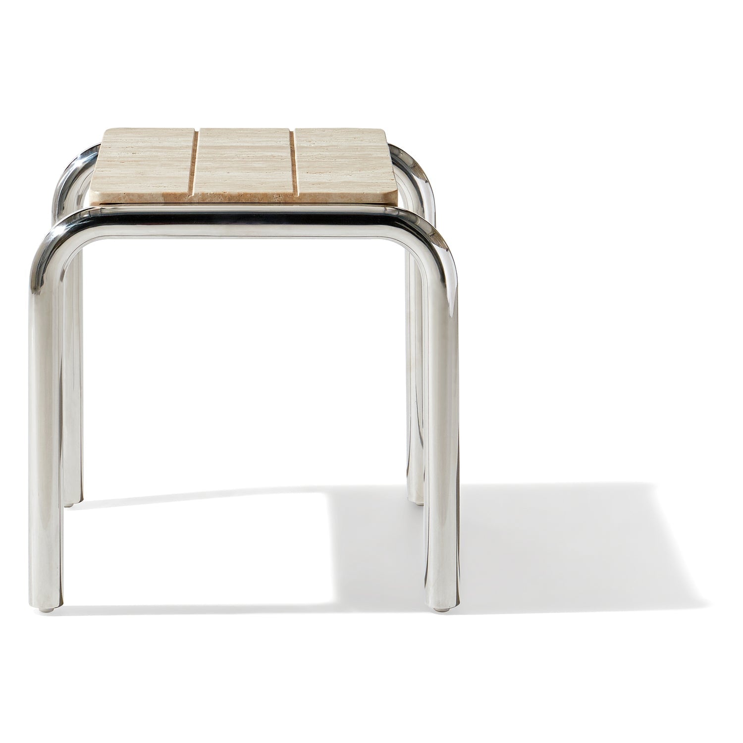 Table d'appoint minimaliste en travertin avec piètement incurvé et ouvert pour salons