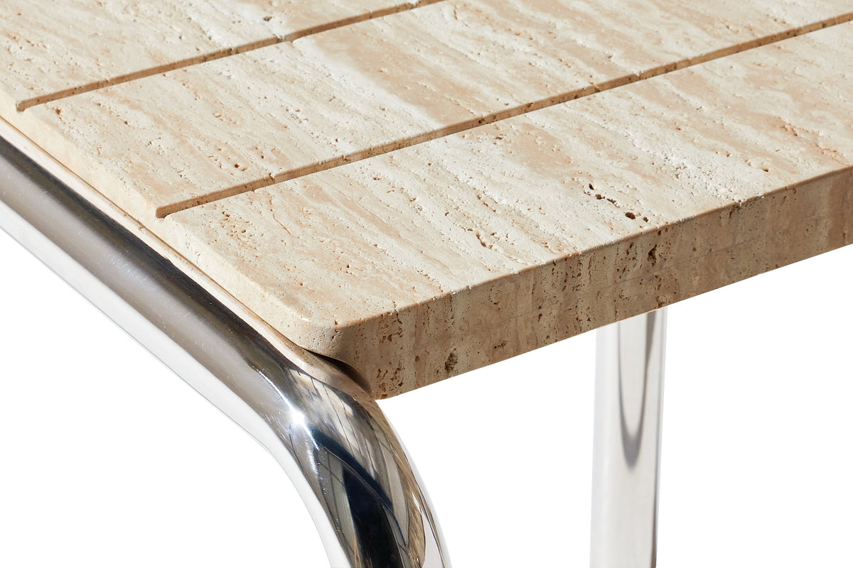 Table d'appoint minimaliste en travertin avec piètement incurvé et ouvert pour salons