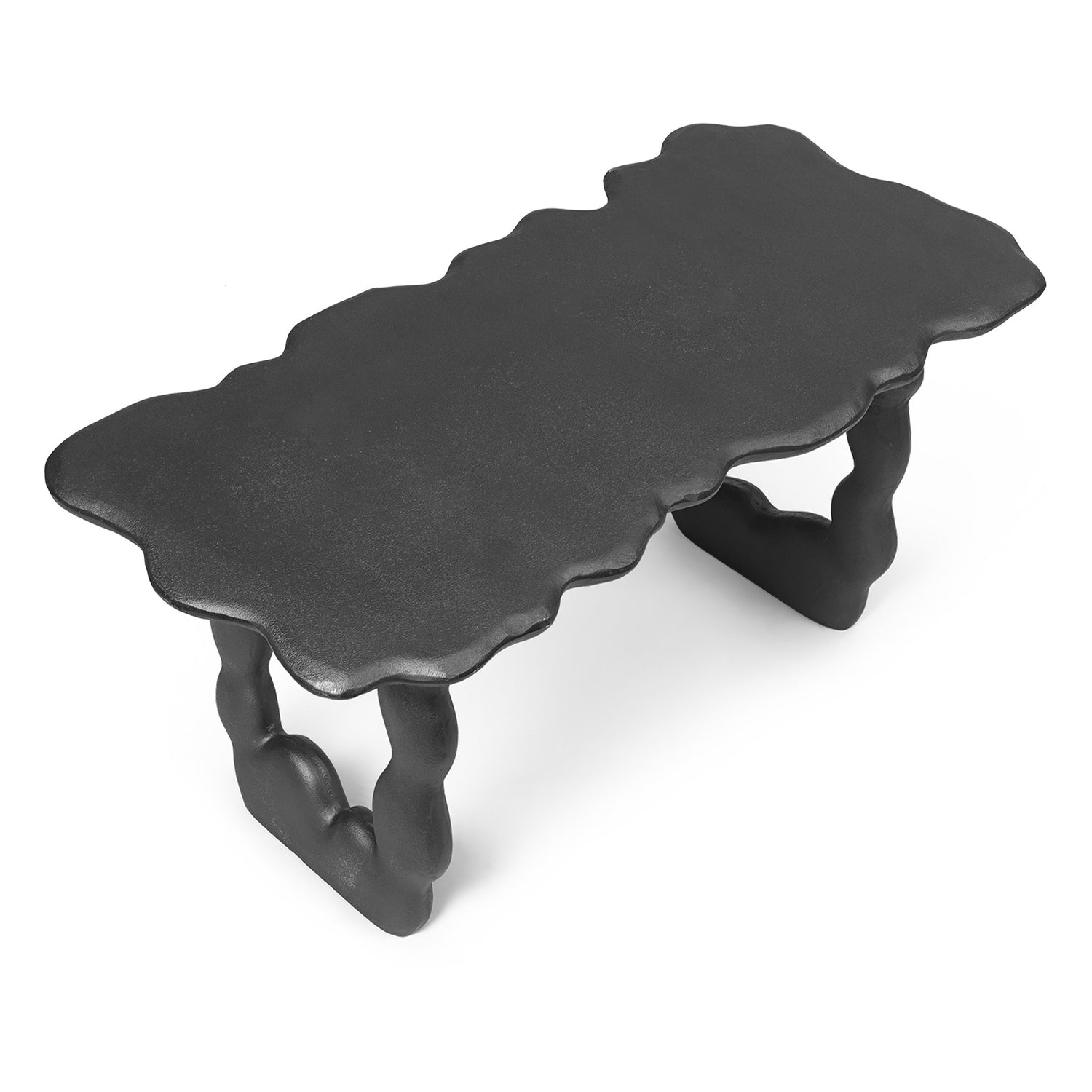 Table d'appoint sculpturale en aluminium recyclé moulé avec une forme organique inspirée des grottes pour les salons